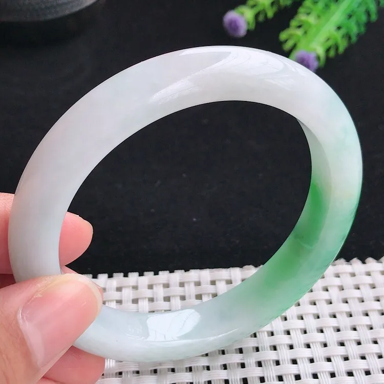 自然光59圈口老坑精美冰润飘阳绿辣绿手镯翡翠玉镯尺寸59/12/9.3