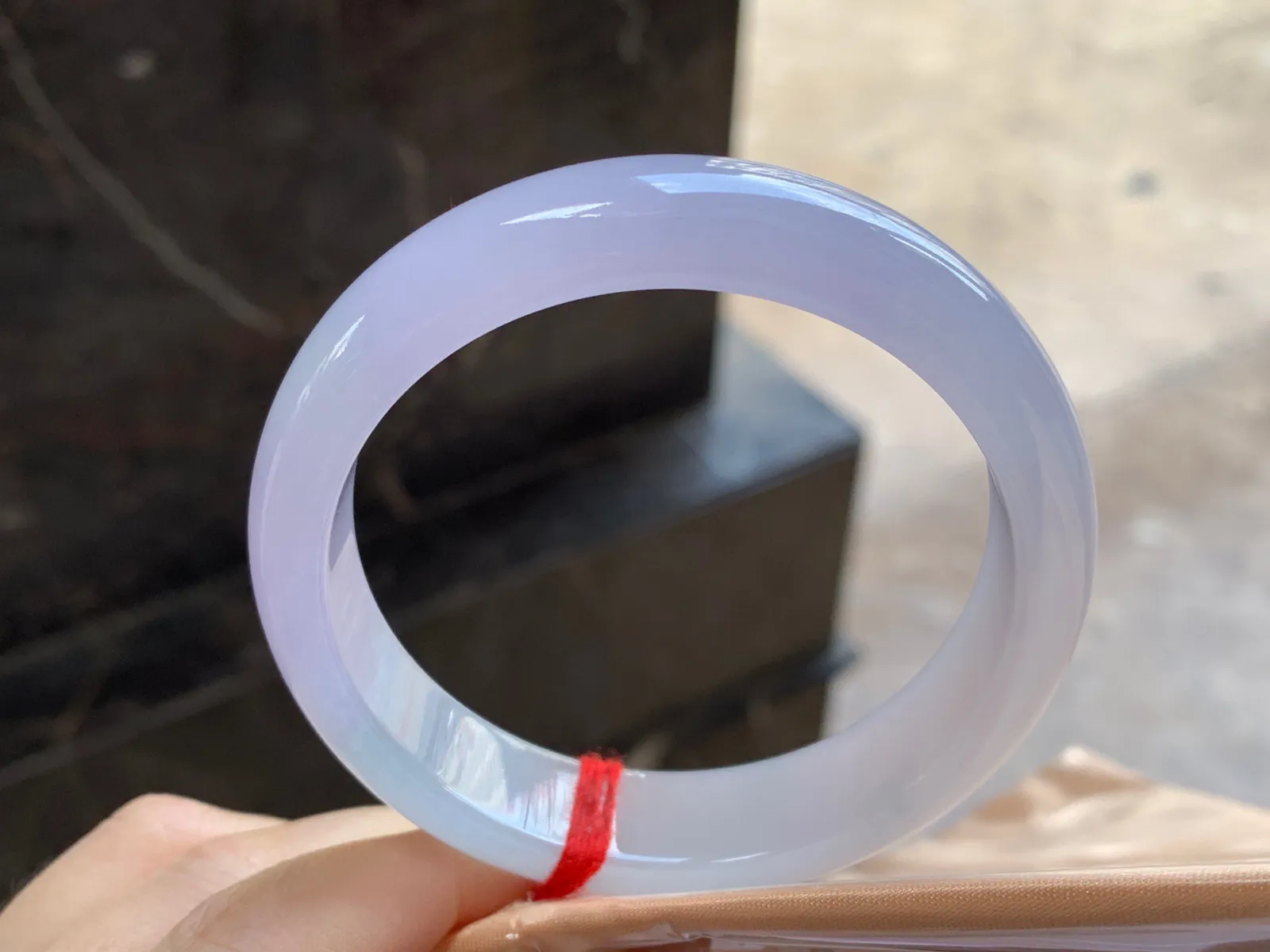 紫罗兰手镯
尺寸：56.5-13.5-7.7mm
水润十足～小清新上手好看