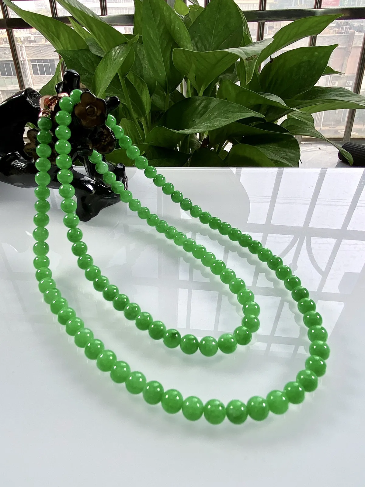 收藏级别，缅甸天然翡翠A货，卡6.3冰种起胶满绿正阳绿圆珠项链手链，尺寸：6.3mm/108颗，长度640mm，重量：42.00g