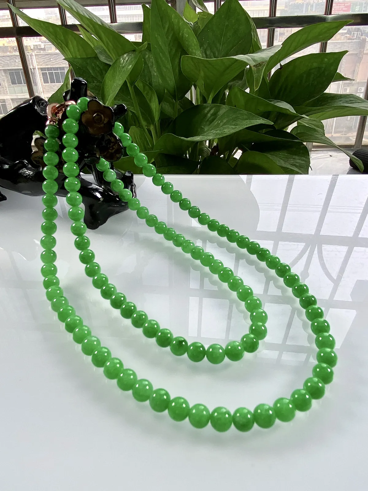 收藏级别，缅甸天然翡翠A货，卡6.3冰种起胶满绿正阳绿圆珠项链手链，尺寸：6.3mm/108颗，长度
