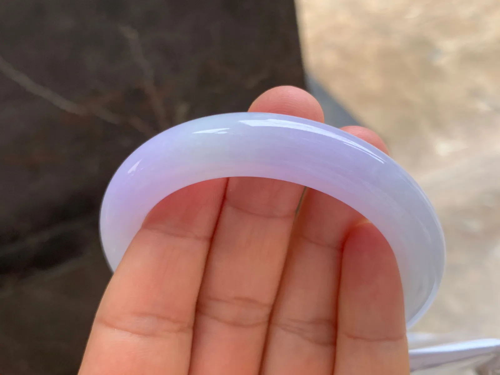 51-12-8.5mm
紫罗兰手镯 底子细腻 颜色漂亮