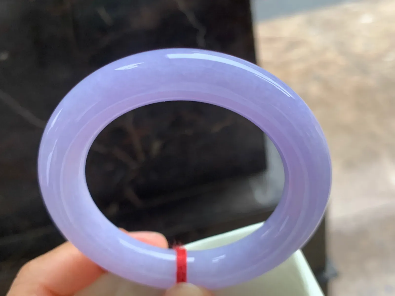 52.5-11mm
紫罗兰圆条手镯 颜色浓郁 条形优秀 上手高贵大气