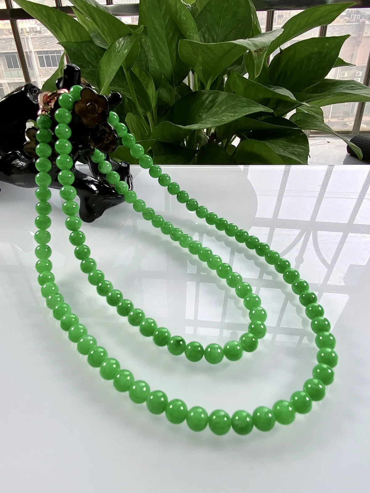收藏级别，缅甸天然翡翠A货，卡6.3冰种起胶满绿正阳绿圆珠项链手链，尺寸：6.3mm/108颗，长度640mm，重量：42.00g