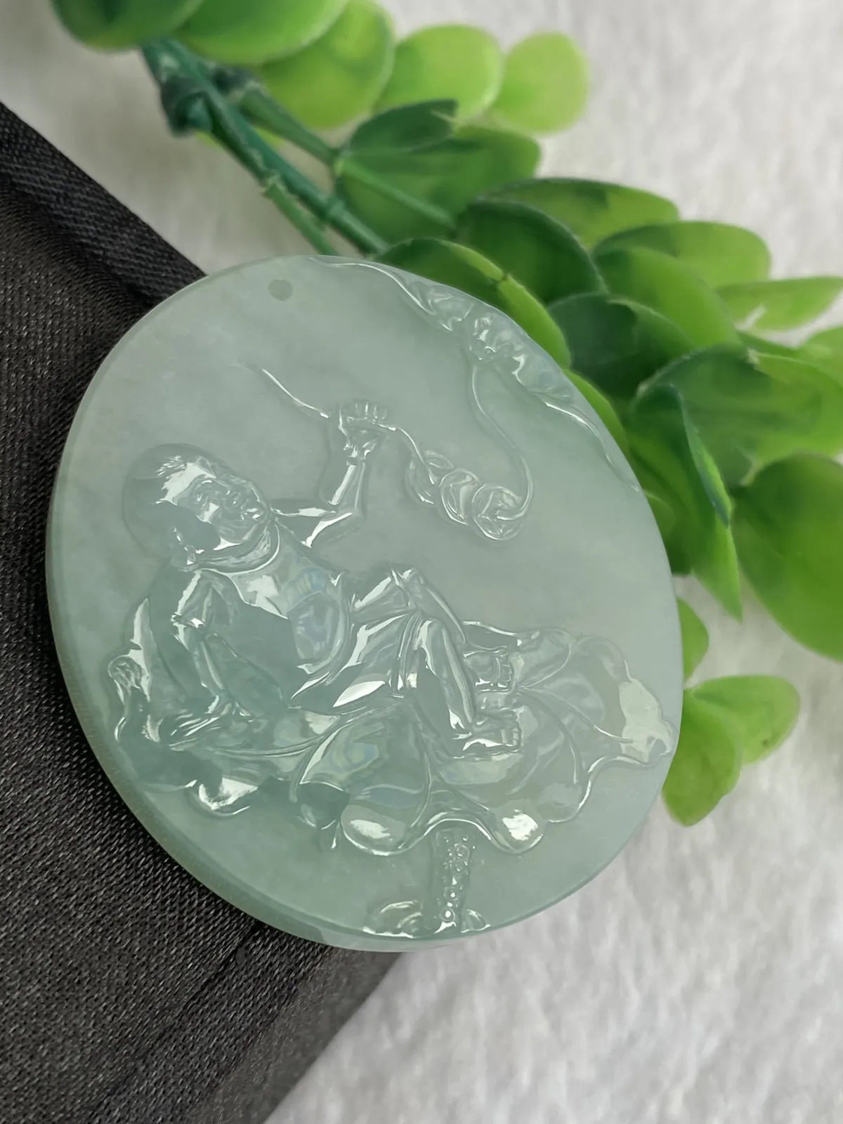 推荐【荷叶童子】连生贵子，福在眼前，磨砂与精抛两种工艺，无纹裂，水润，细腻，微透，品相佳～～