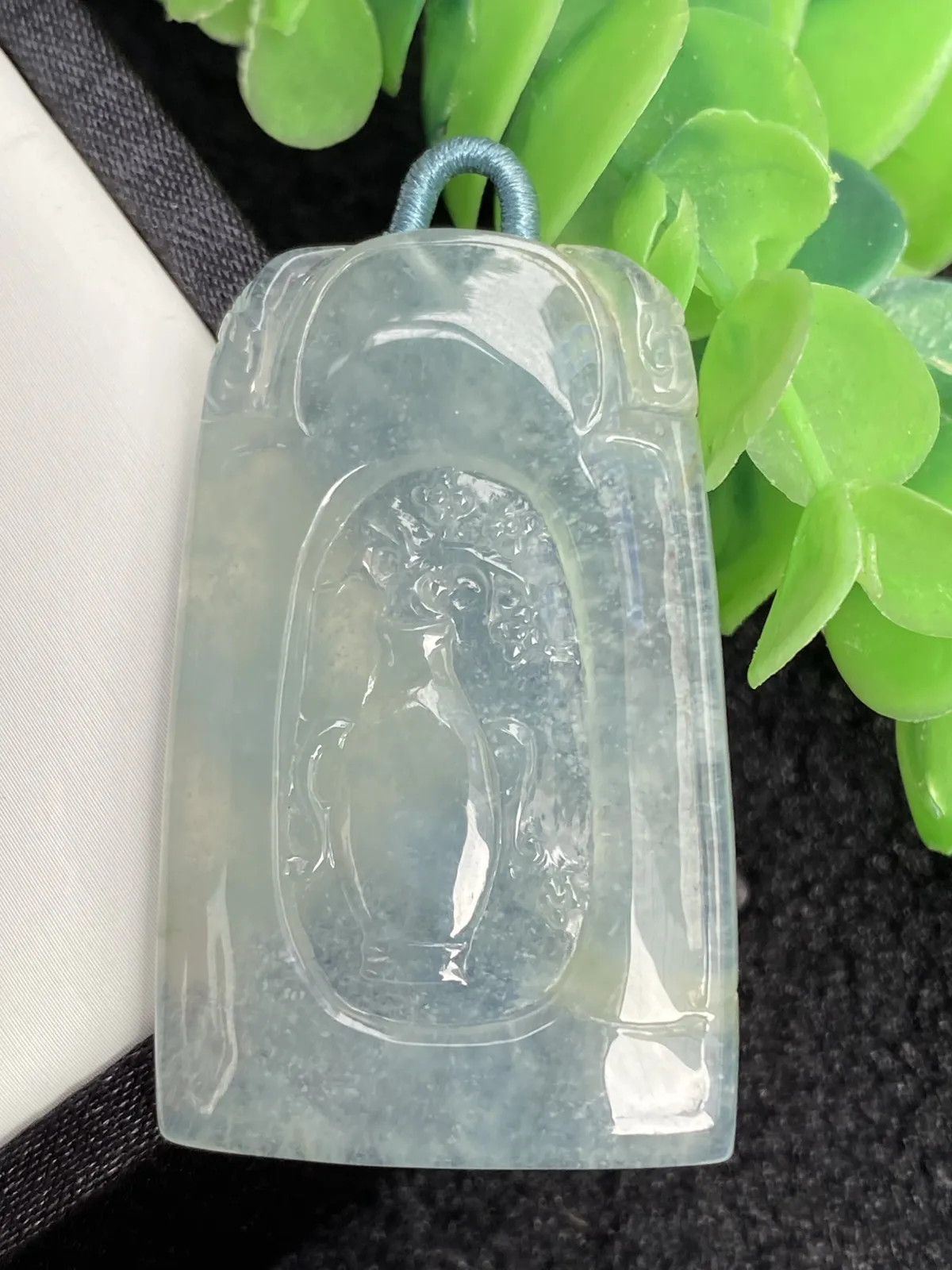 推荐【冰飘雪花️棉平安牌】避雕，飘雪花️棉，意境很美，冰透，起光，水润，细腻，品相佳～～