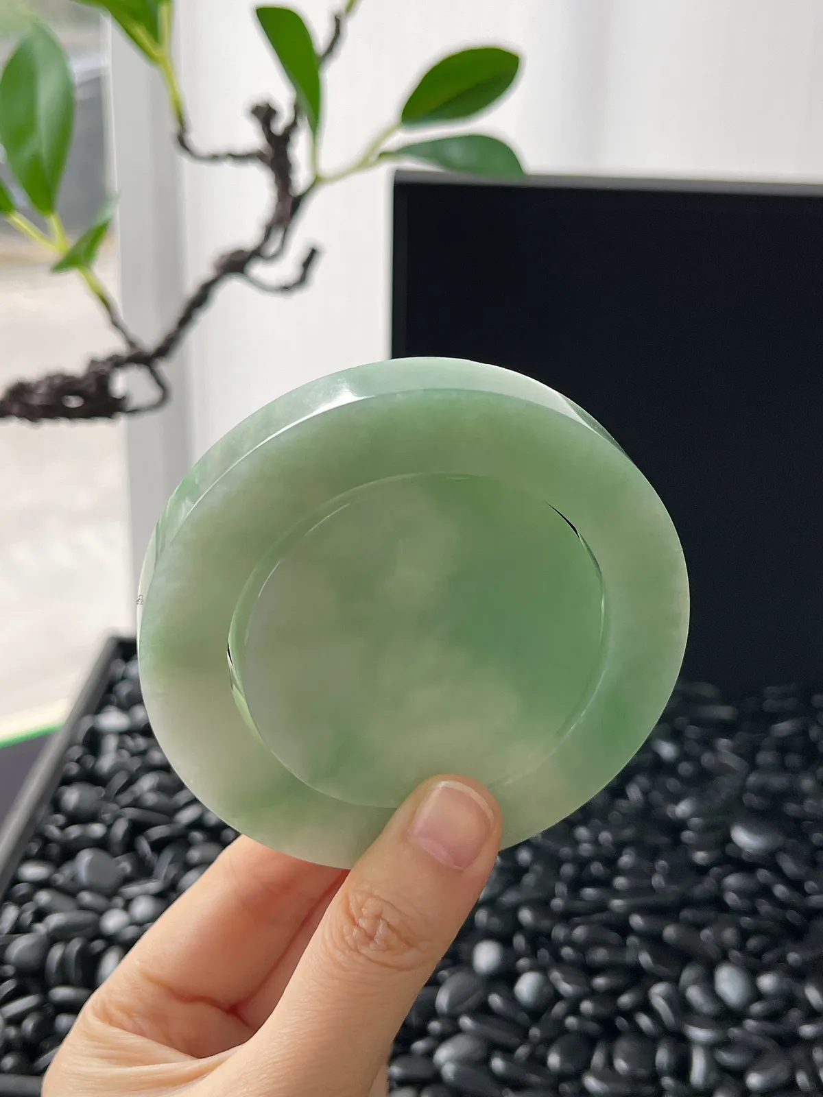 翡翠镯胚带镯心，正圈最大做60.7，圆条最大做56.7