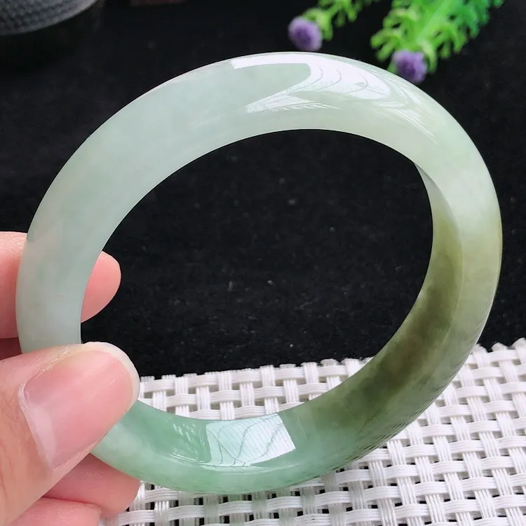 自然光59.5圈口老坑精美温润半山水黄翡手镯翡翠玉镯尺寸59.5/13.7/8.6