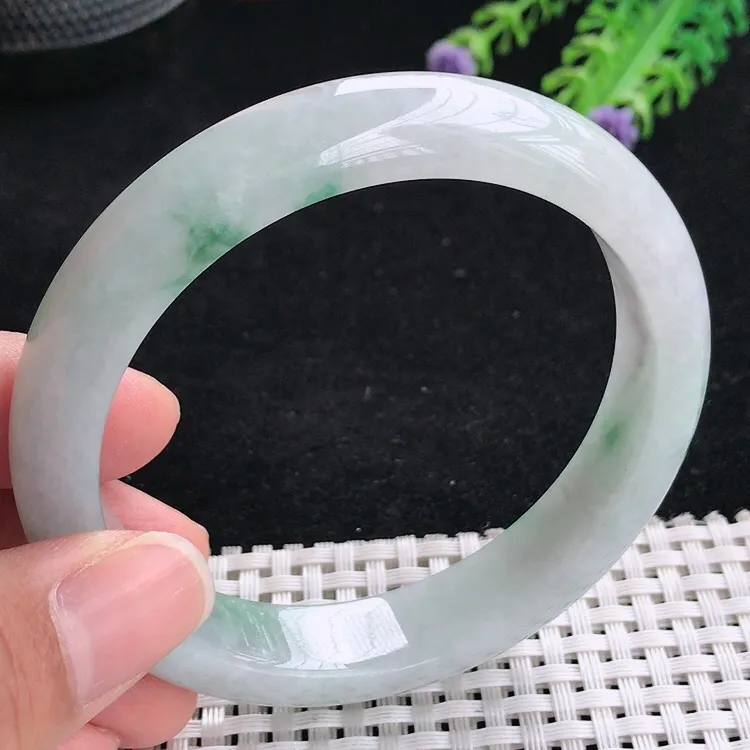 自然光60.6圈口老坑精美温润飘花大圈口手镯翡翠玉镯尺寸60.6/13/8.3