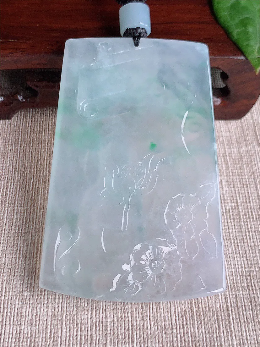 缅甸a货翡翠ddj老坑冰种飘绿大日如来吊坠 整体67.4×44×6mm 46.49