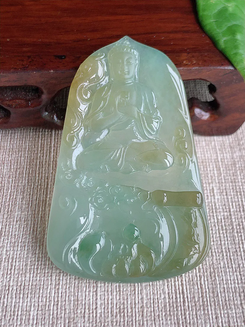 缅甸a货翡翠ddj老坑冰种飘黄翡飘花大日如来吊坠 整体59×37.4×4.8mm 22.00