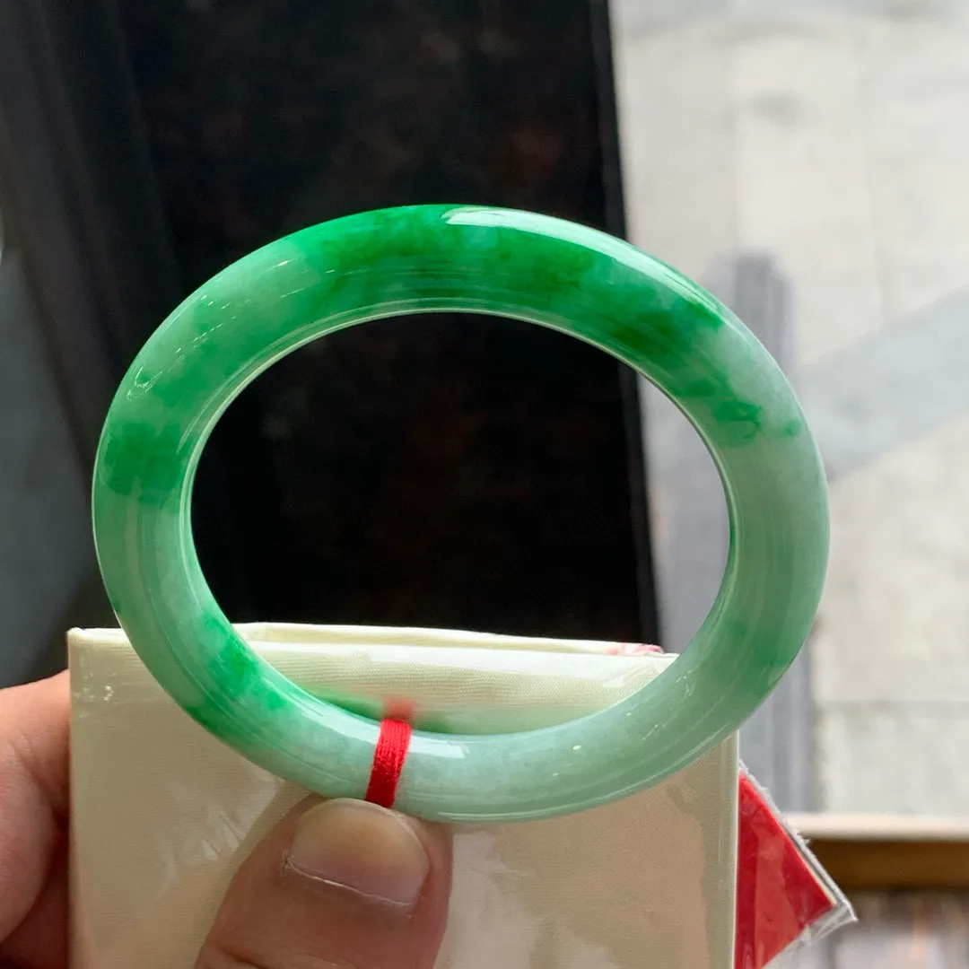 圆条一大节阳绿 无瑕 尺寸:54.1/9.3 色阳