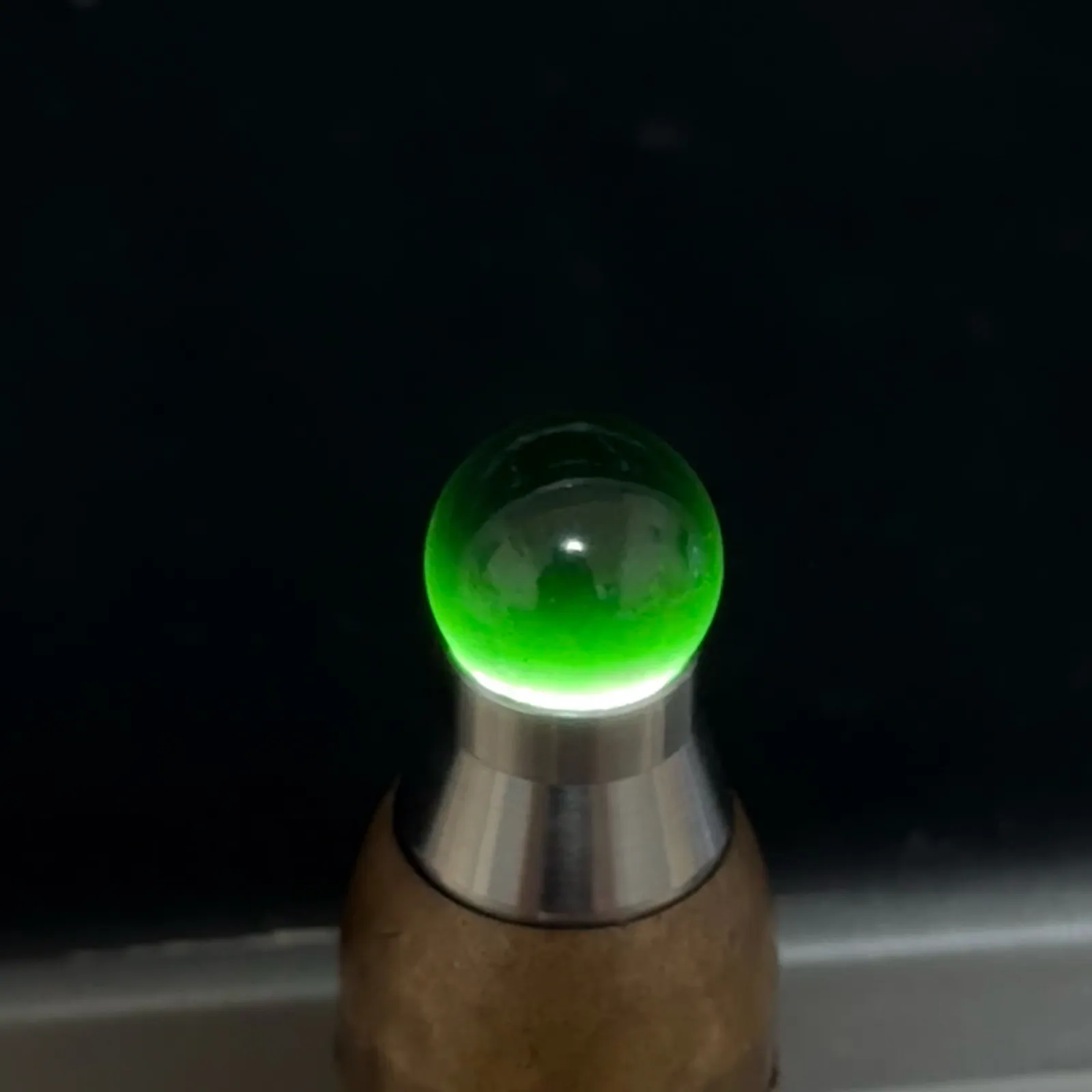 精品墨翠珠子 种好色正 黑度极好 打灯通透 油性十足