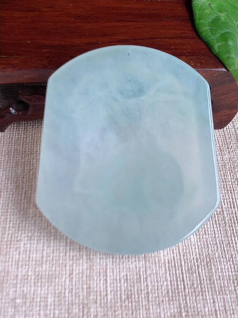 缅甸a货翡翠ddj老坑冰种晴水一刀切生肖兔吊坠 整体56.6×48×5.7mm 32.78