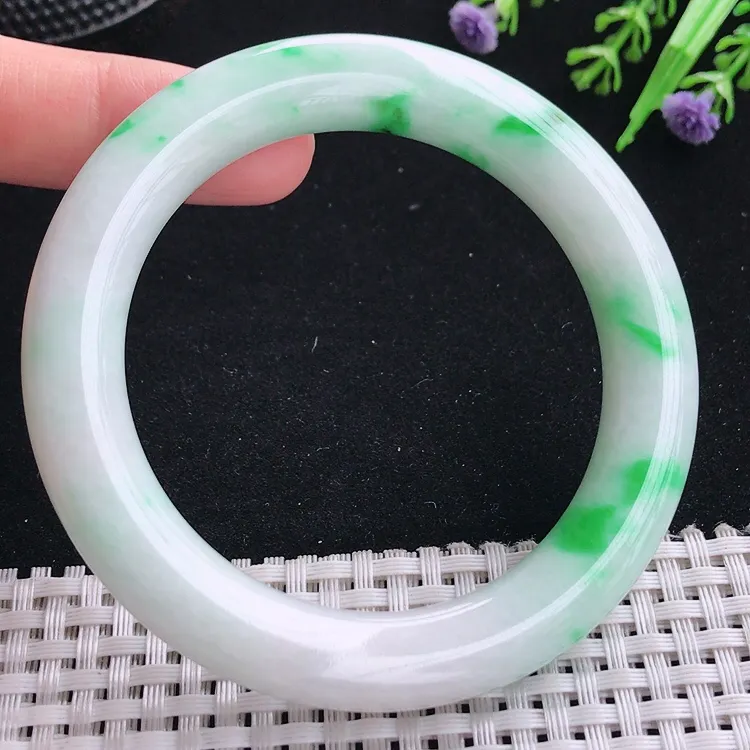 自然光58圈口老坑精美温润飘阳绿圆条手镯翡翠玉镯尺寸58/10.1/10.6
