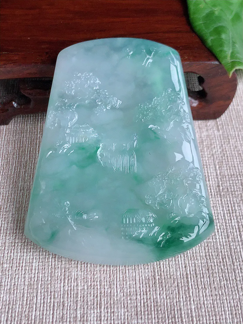 缅甸a货翡翠ddj老坑冰种飘花意境山水牌吊坠 整体65×51×6.5mm 48.40