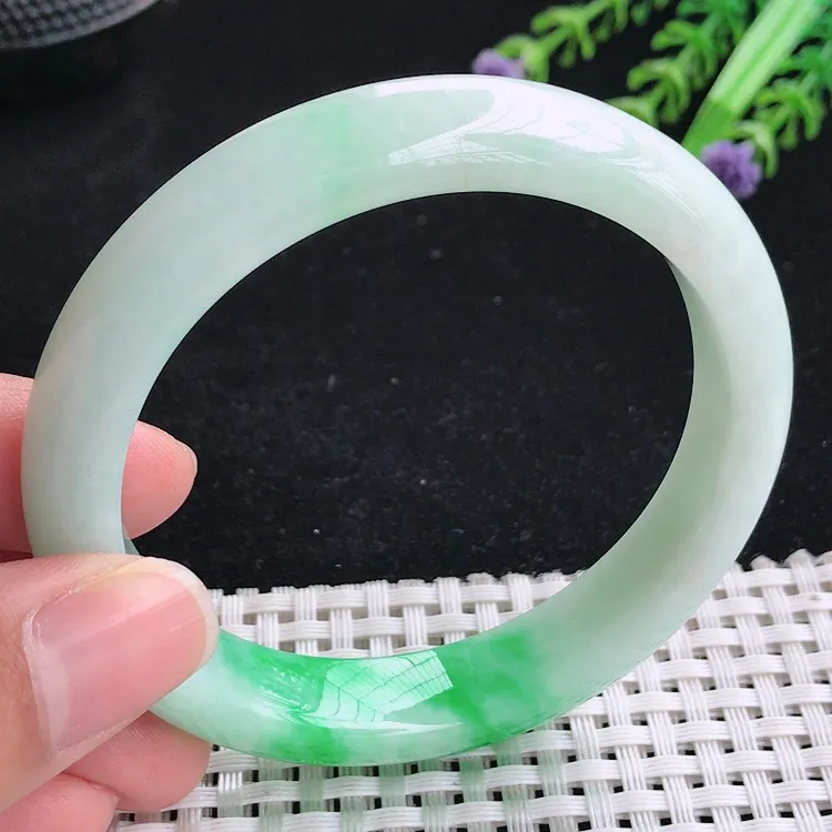 自然光57圈口老坑精美温润飘阳绿手镯翡翠玉镯尺寸57/11.5/8.1