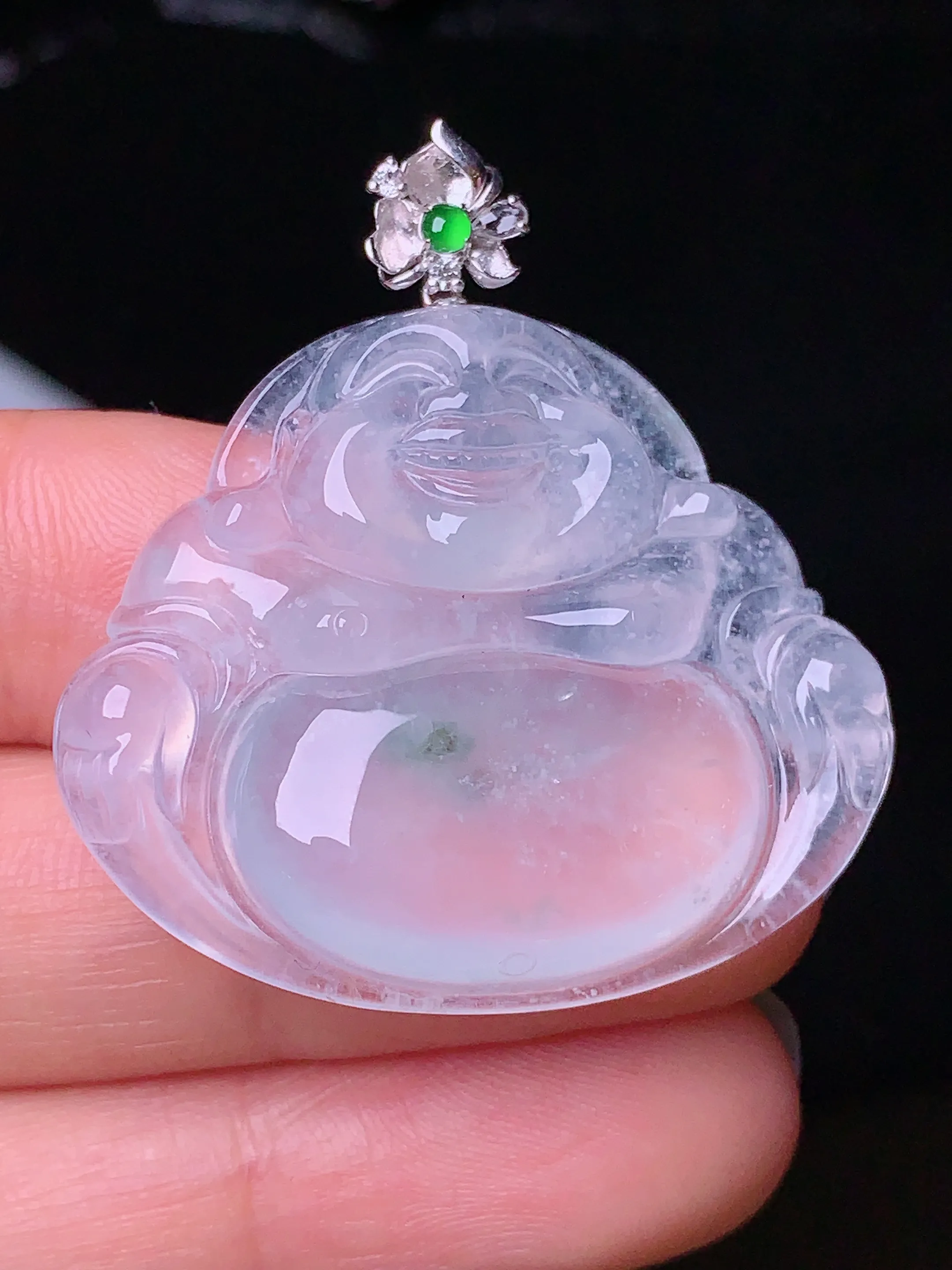 18k金钻镶嵌冰种佛公吊坠 玉质细腻 色泽清新艳丽 整体尺寸37.2*34.7*5.6