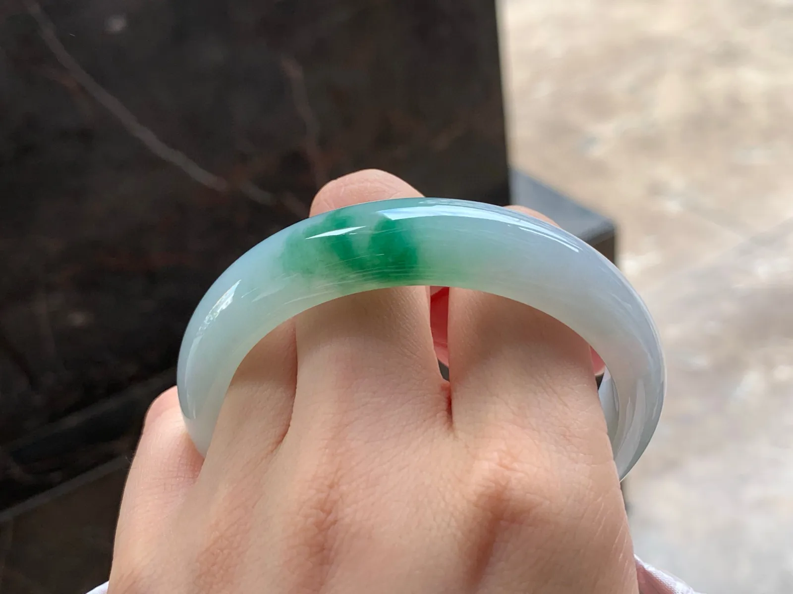 飘花手镯
细腻水润 58/13.6/7.8mm