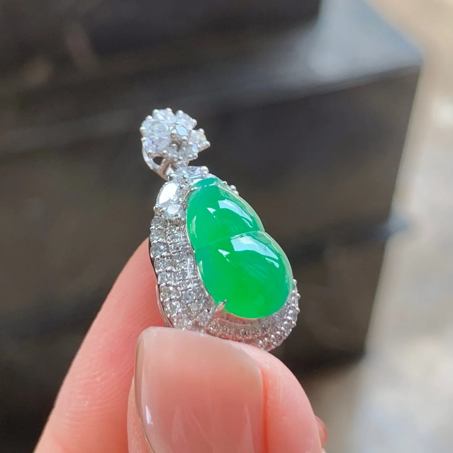 冰阳绿葫芦
真金镶嵌 精致