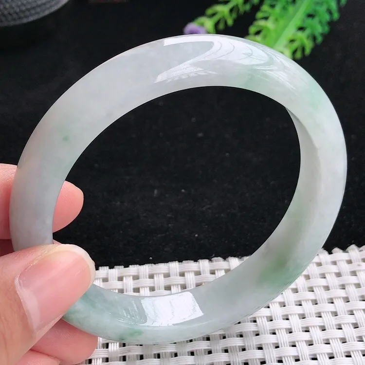 自然光60.6圈口老坑精美温润飘花大圈口手镯翡翠玉镯尺寸60.6/13/8.3