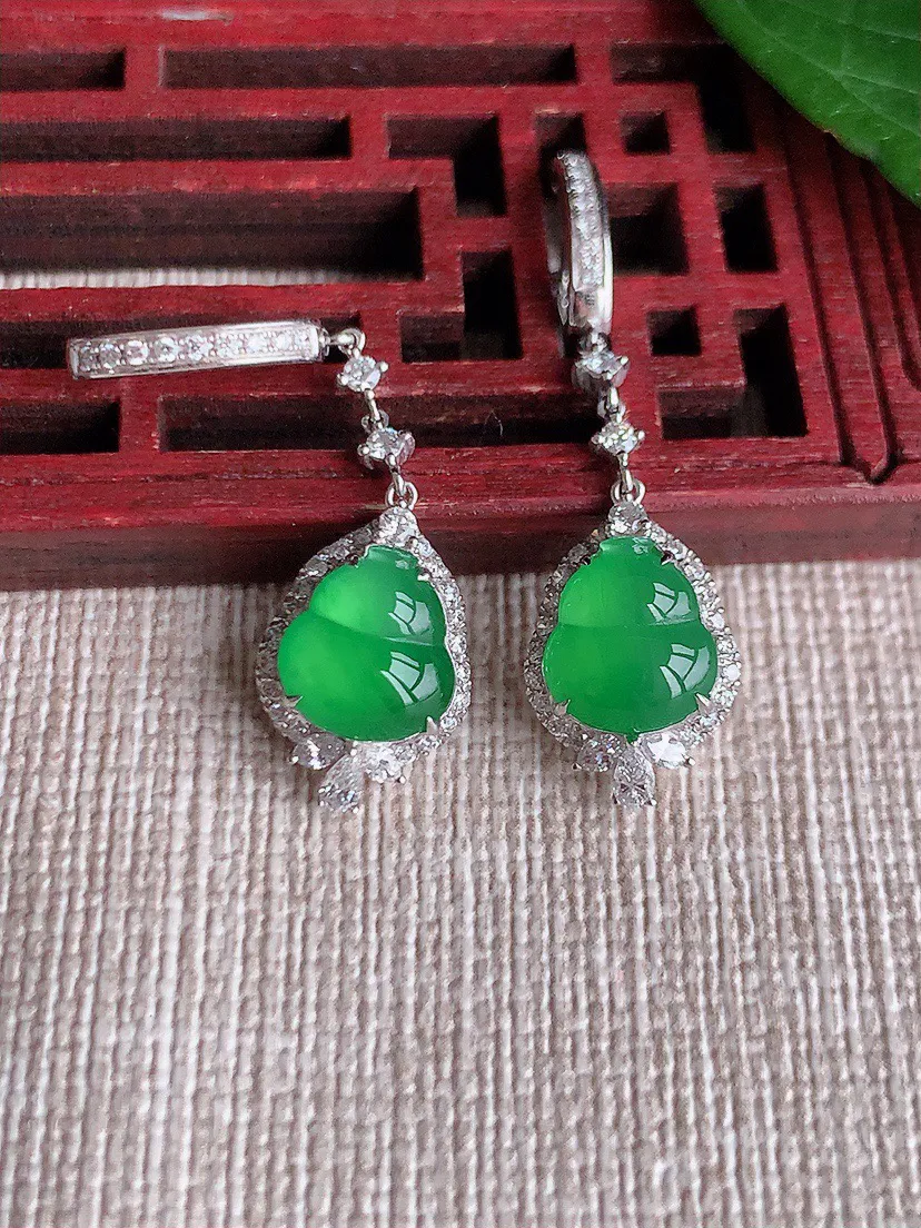 缅甸a货翡翠ddj老坑冰种18K金镶嵌阳绿葫芦耳坠 整体9×7.3×6.2mm 4.16
