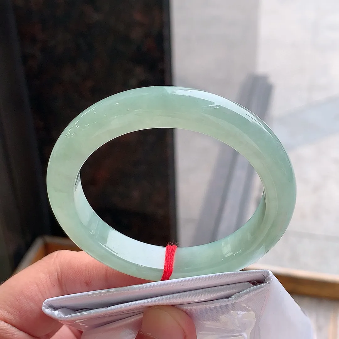 正圈冰绿 无瑕 尺寸:54.7/10.8/8.7 种水好️️