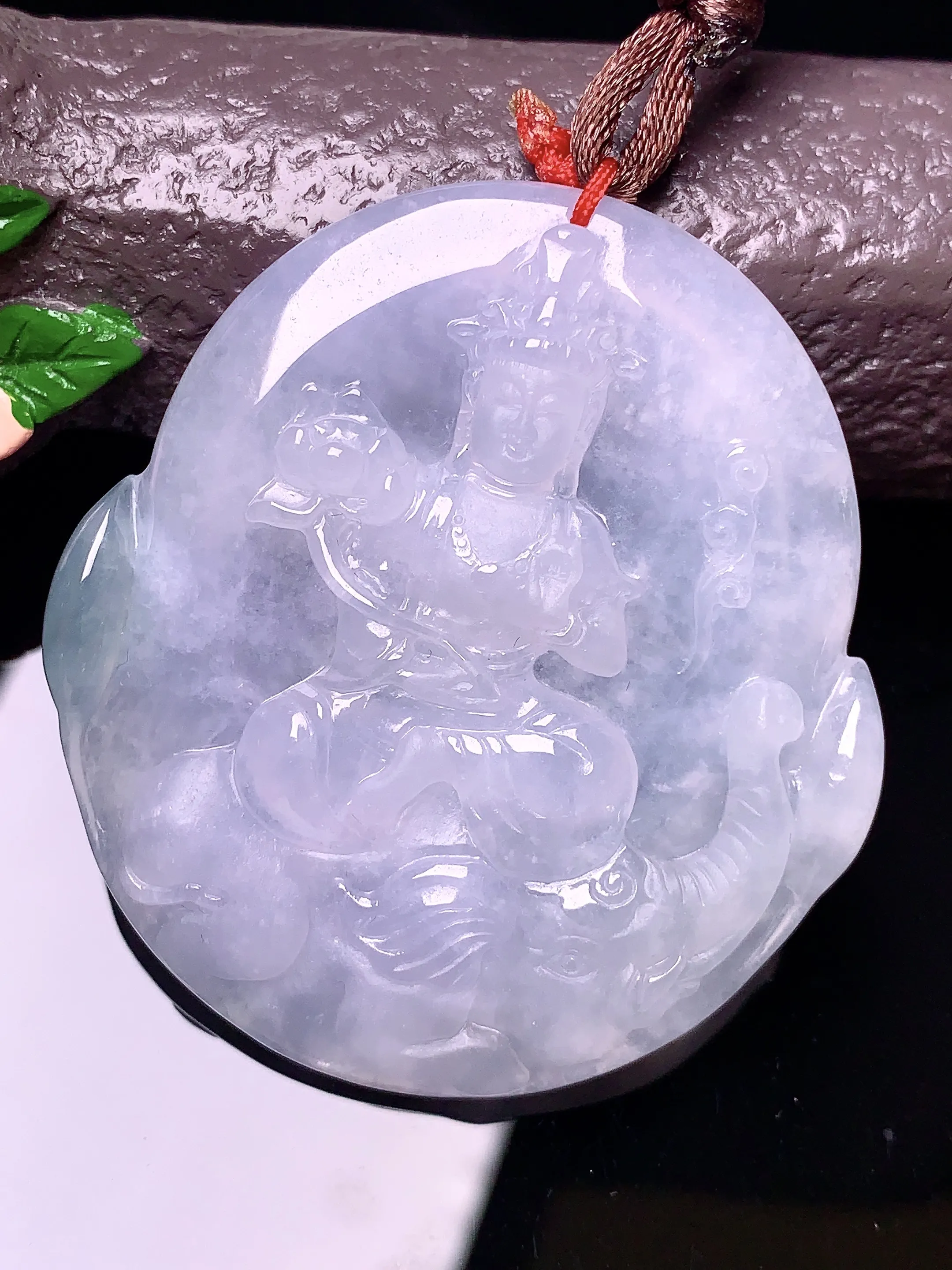 冰种普贤观音菩萨吊坠 玉质细腻 色泽清新艳丽 整体尺寸49.3*45.8*5.8