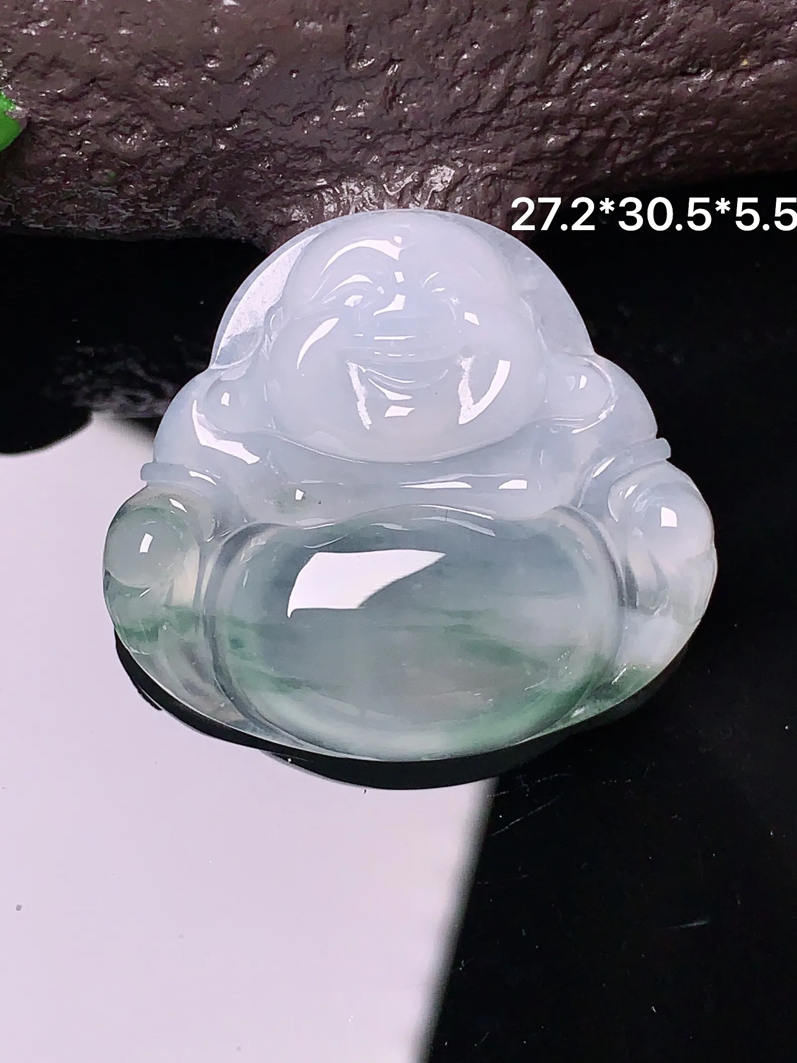 冰种飘绿佛公吊坠 玉质细腻 色泽清新艳丽 整体尺寸27.2*30.5*5.5