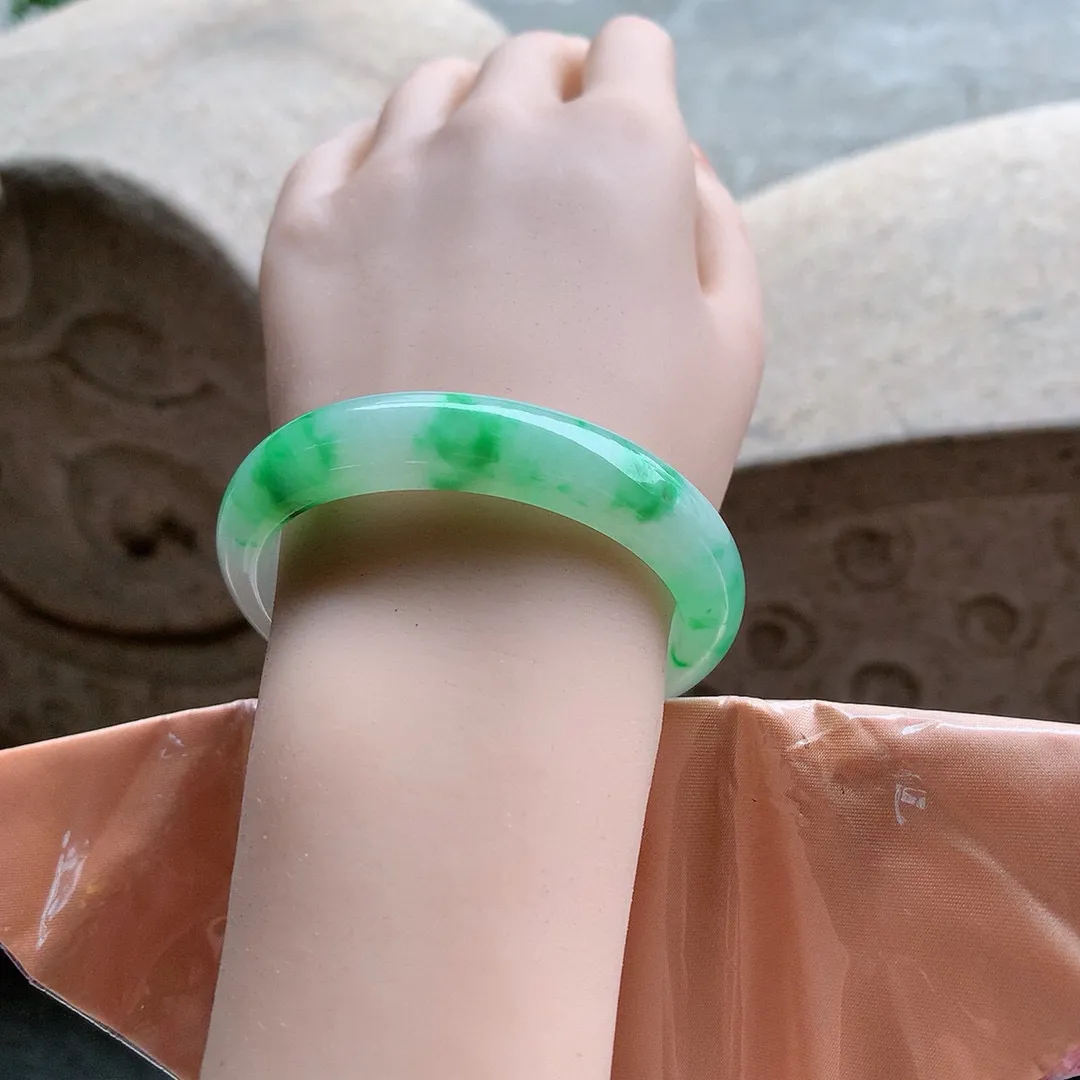 贵妃高冰阳绿 微纹 尺寸:49.4/48.3/11.9/8 种色兼备