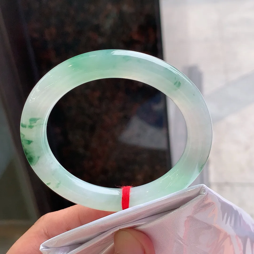 圆条高冰飘花 一丝棉线 尺寸:53.5/9.6 花美 种水好
