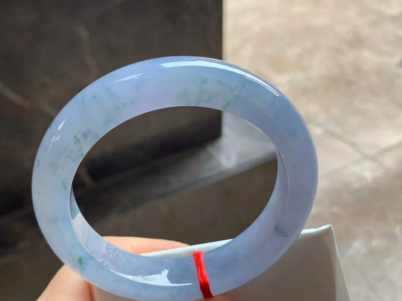 尺寸56.8/13.3/9.7，紫罗兰飘花手镯
水润细腻 种老