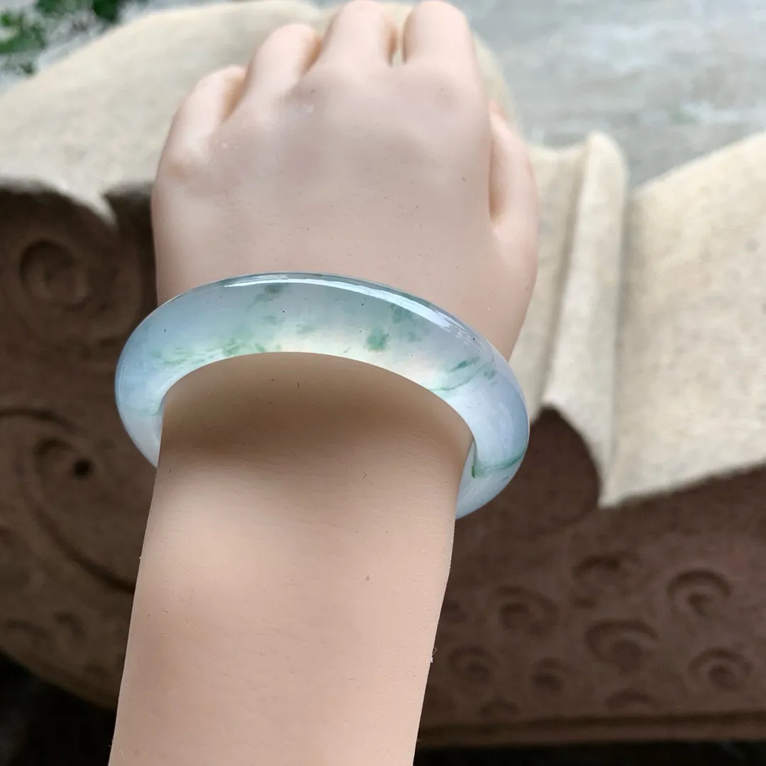 正圈冰玻飘花 无瑕 尺寸:55.9/12.5/8.6花美 种水好