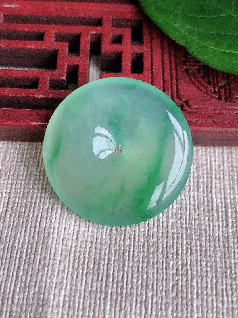 缅甸a货翡翠ddj老坑冰种飘绿平安扣吊坠 整体27.4×4.8mm 8.08