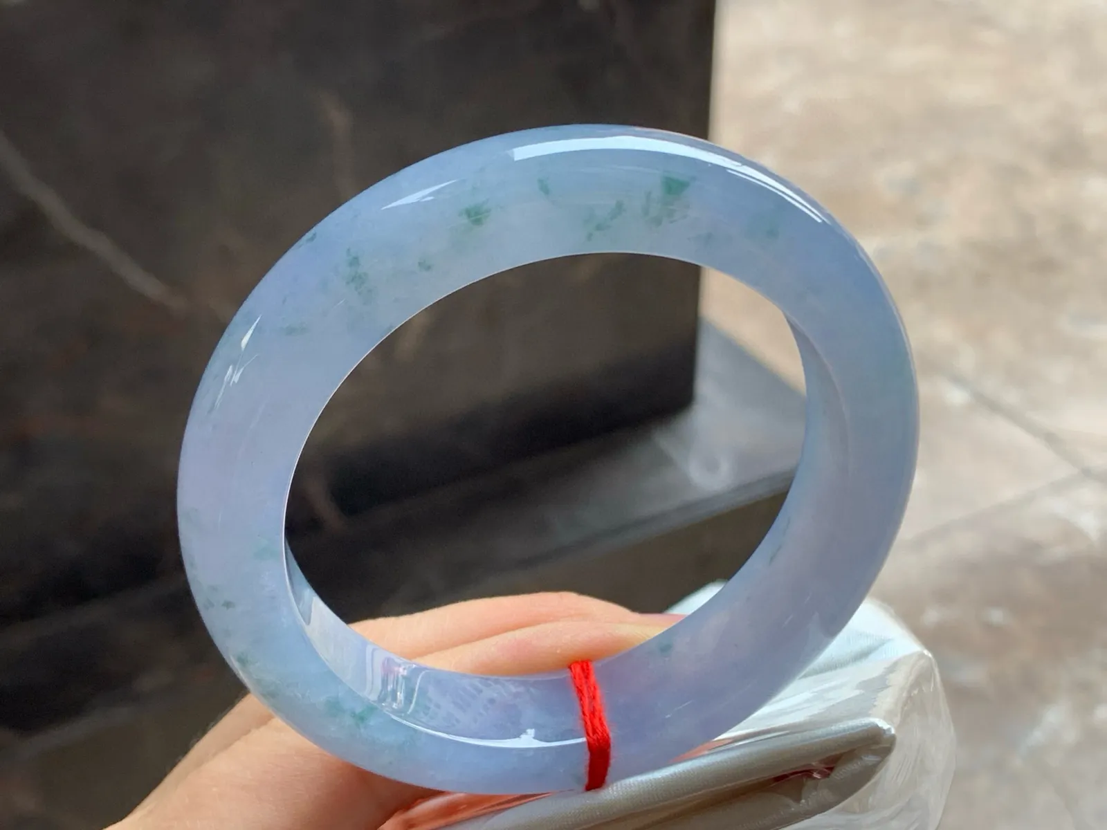 尺寸56.8/13.3/9.7，紫罗兰飘花手镯
水润细腻 种老