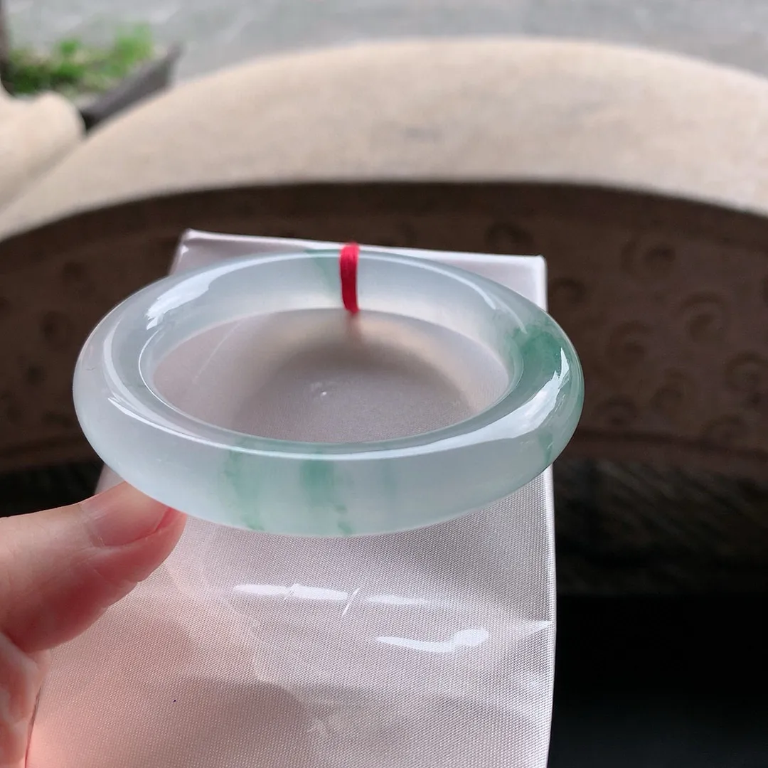圆条玻璃飘绿花 无瑕 尺寸:55.7/11.4 高品质 懂货来 🥰🥰