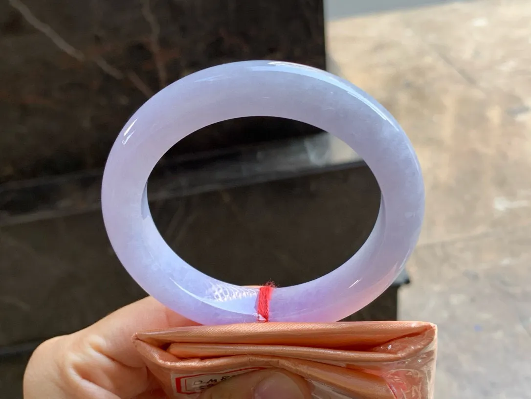 尺寸59.1/12.1/10.1，紫罗兰手镯
水润细腻