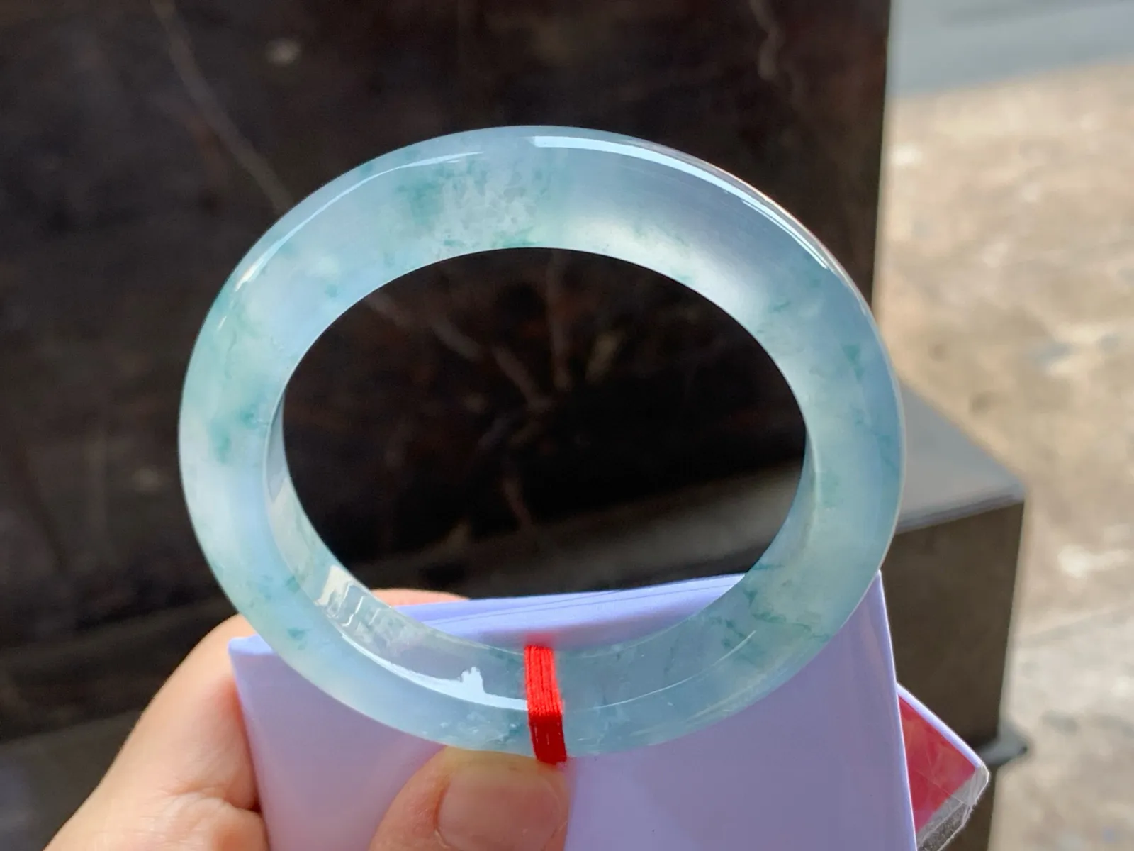 尺寸56.1/11.8/9.7，冰飘花手镯
水润细腻 起光  清新甜美