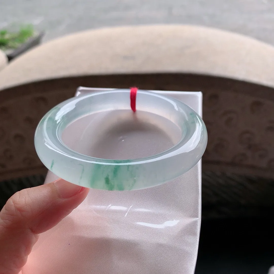 圆条玻璃飘绿花 无瑕 尺寸:55.7/11.4 高品质 懂货来 🥰🥰