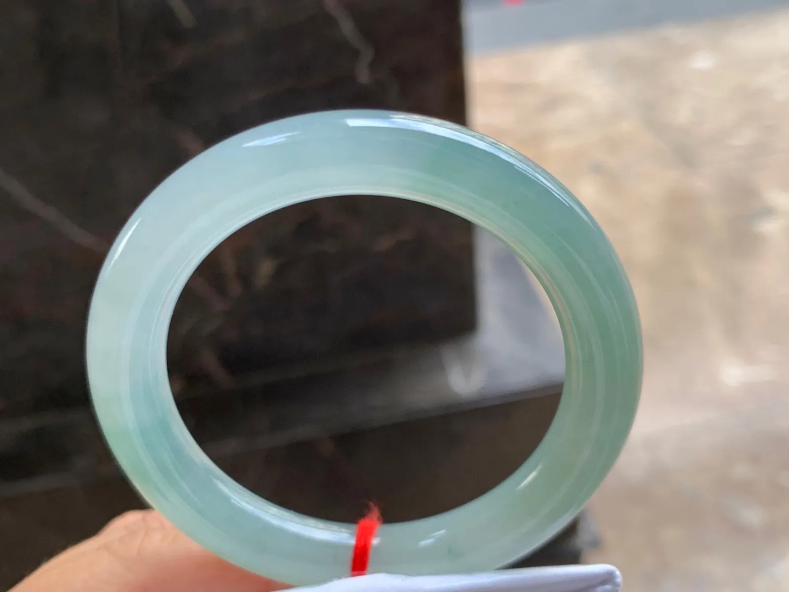53.5-9.5mm
冰种晴水圆条手镯 水润冰透 清新