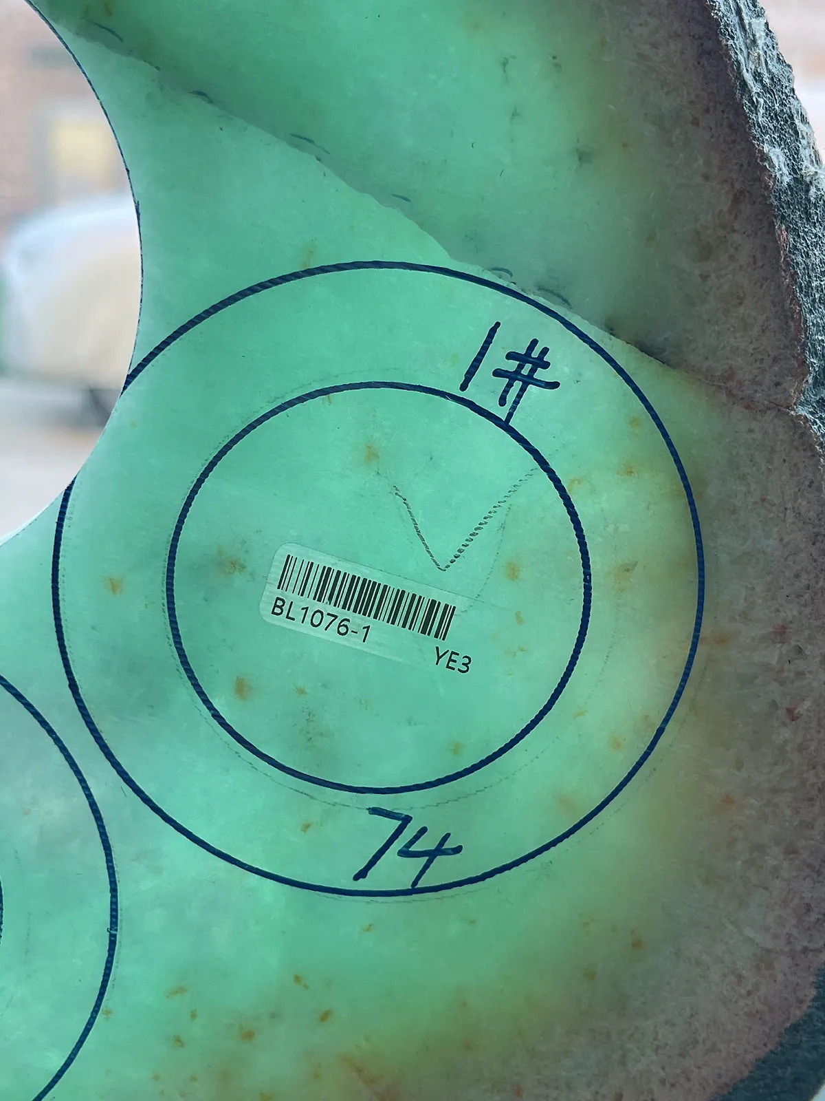 翡翠板料，⭕️正圈最大做58，圆条最大做54