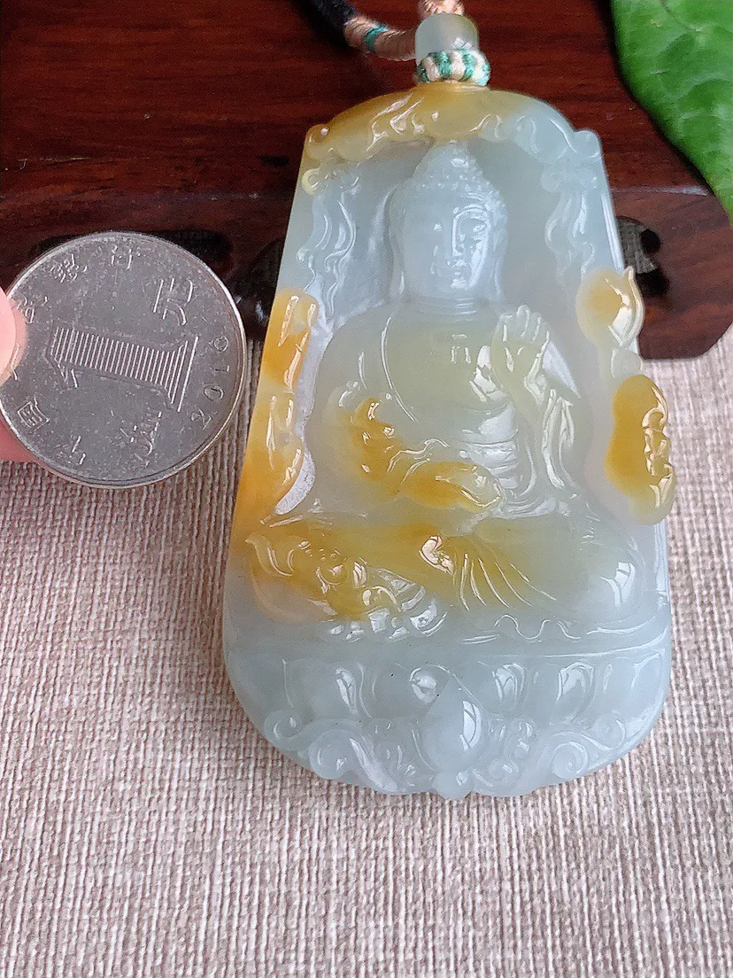 缅甸a货翡翠ddj老坑冰种飘黄翡大日如来吊坠  整体68.3×41×10mm 59.48