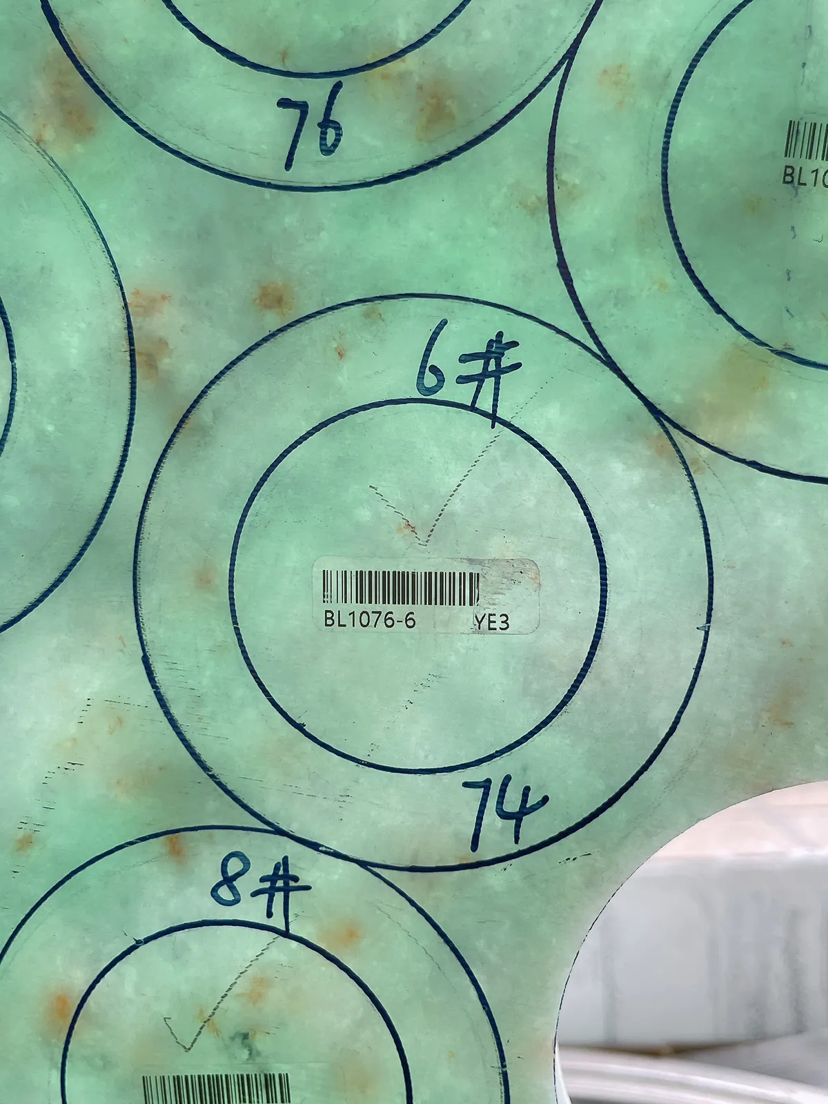 翡翠板料，⭕️正圈最大做58，圆条最大做54