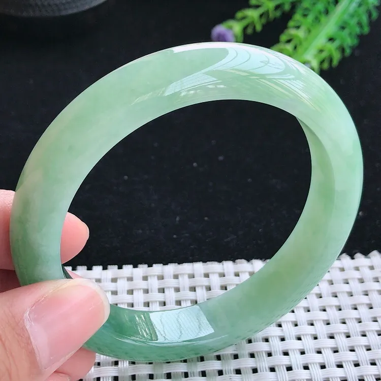 自然光60.2大圈口老坑精美冰润起胶满绿手镯翡翠玉镯尺寸60.2/12.8/9