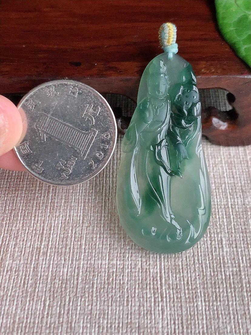 缅甸a货翡翠ddj老坑冰种飘花大势至菩萨吊坠 整体47×22×4mm 8.40