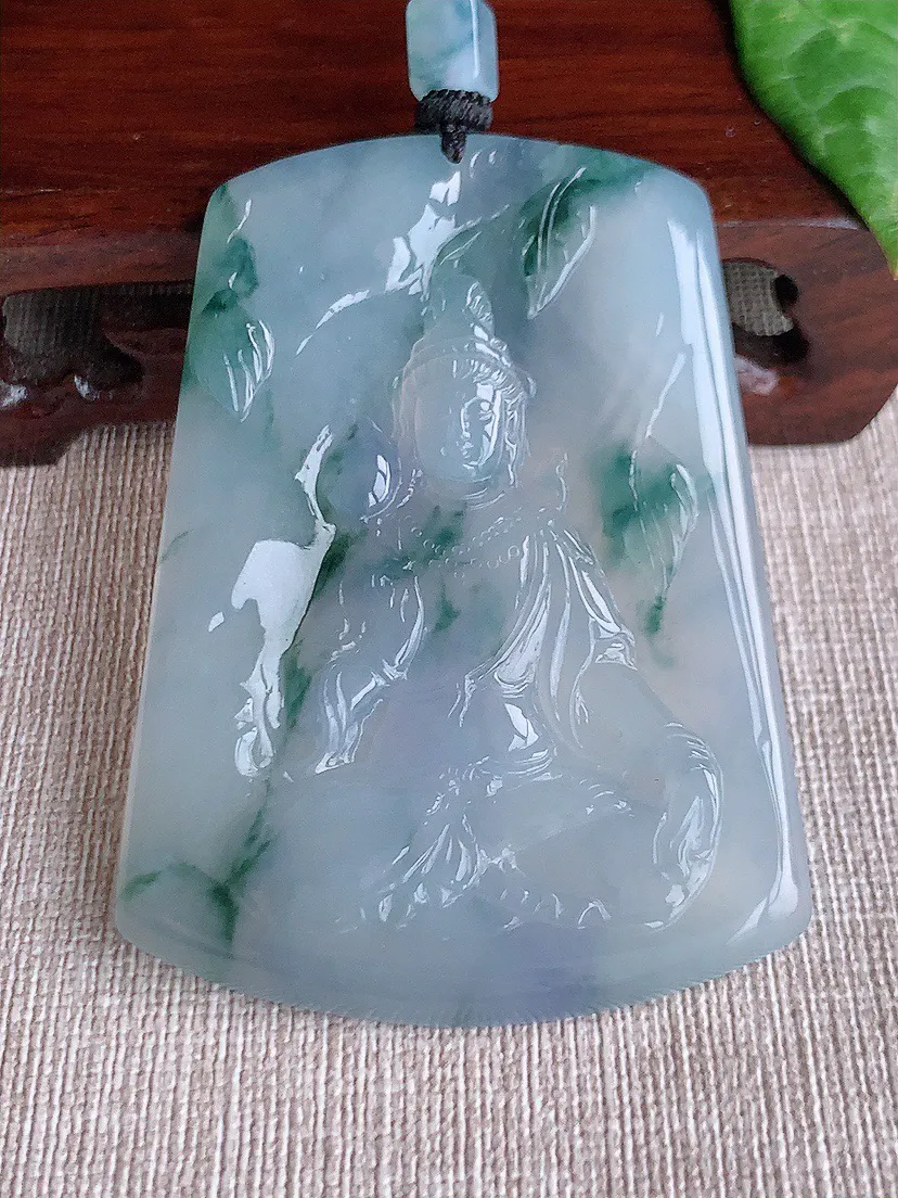 缅甸a货翡翠ddj老坑冰种紫底飘花大势至菩萨吊坠 整体68×48.4×5.4mm 43.00