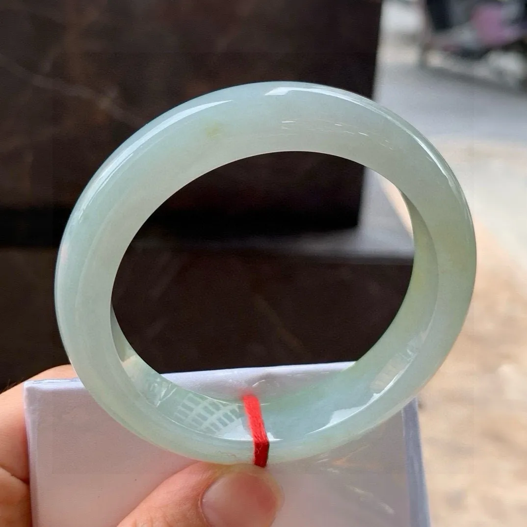 尺寸55/13/9，冰种黄翡手镯
水润细腻