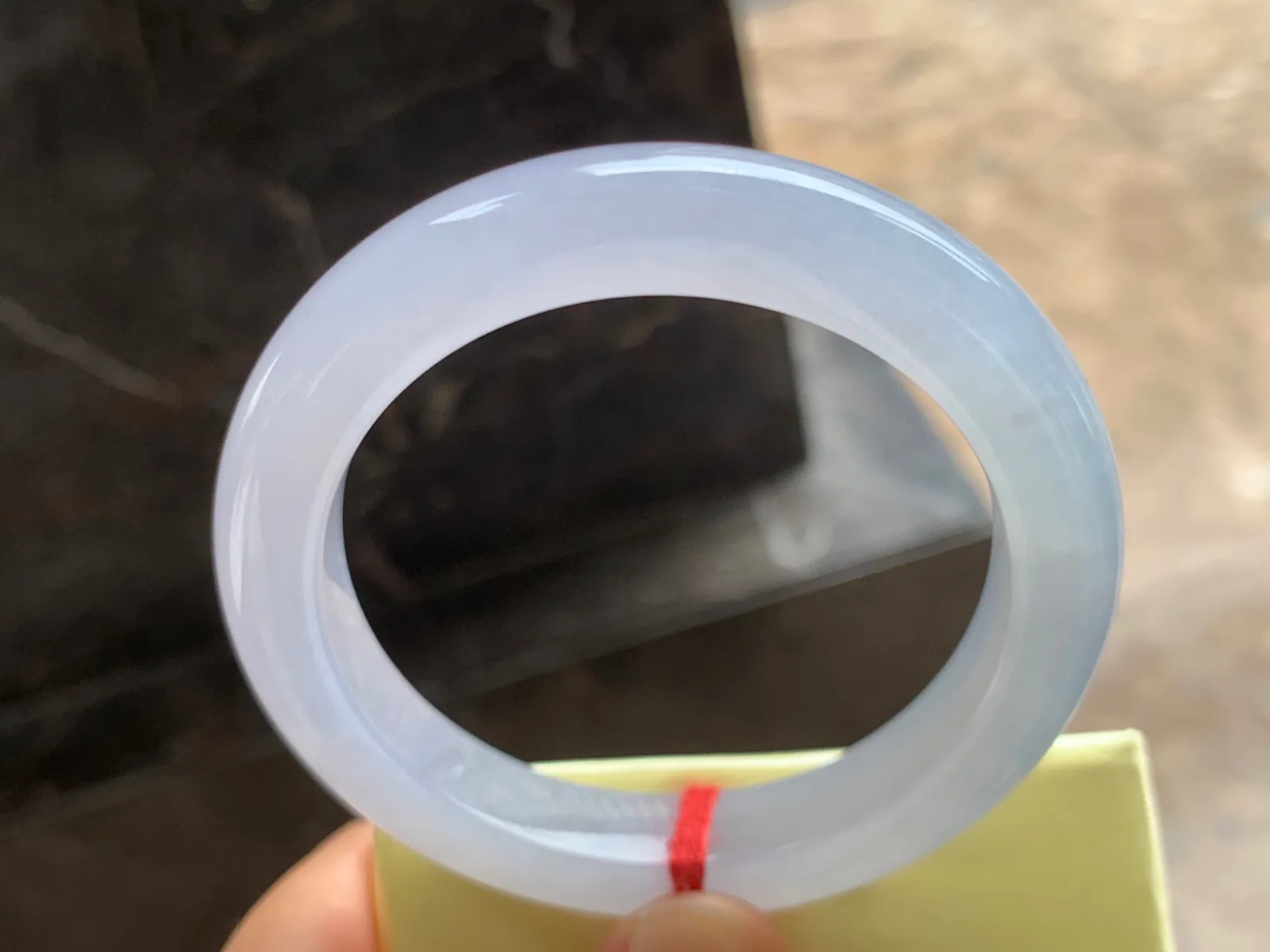 56.5-10.5-10mm
冰紫手镯 水润冰透 胶感满满 纯净无暇