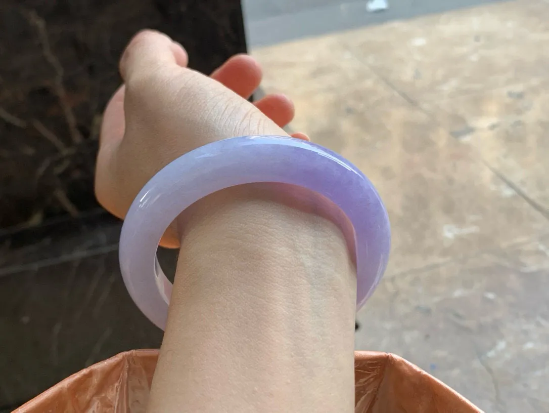 尺寸59.1/12.1/10.1，紫罗兰手镯
水润细腻