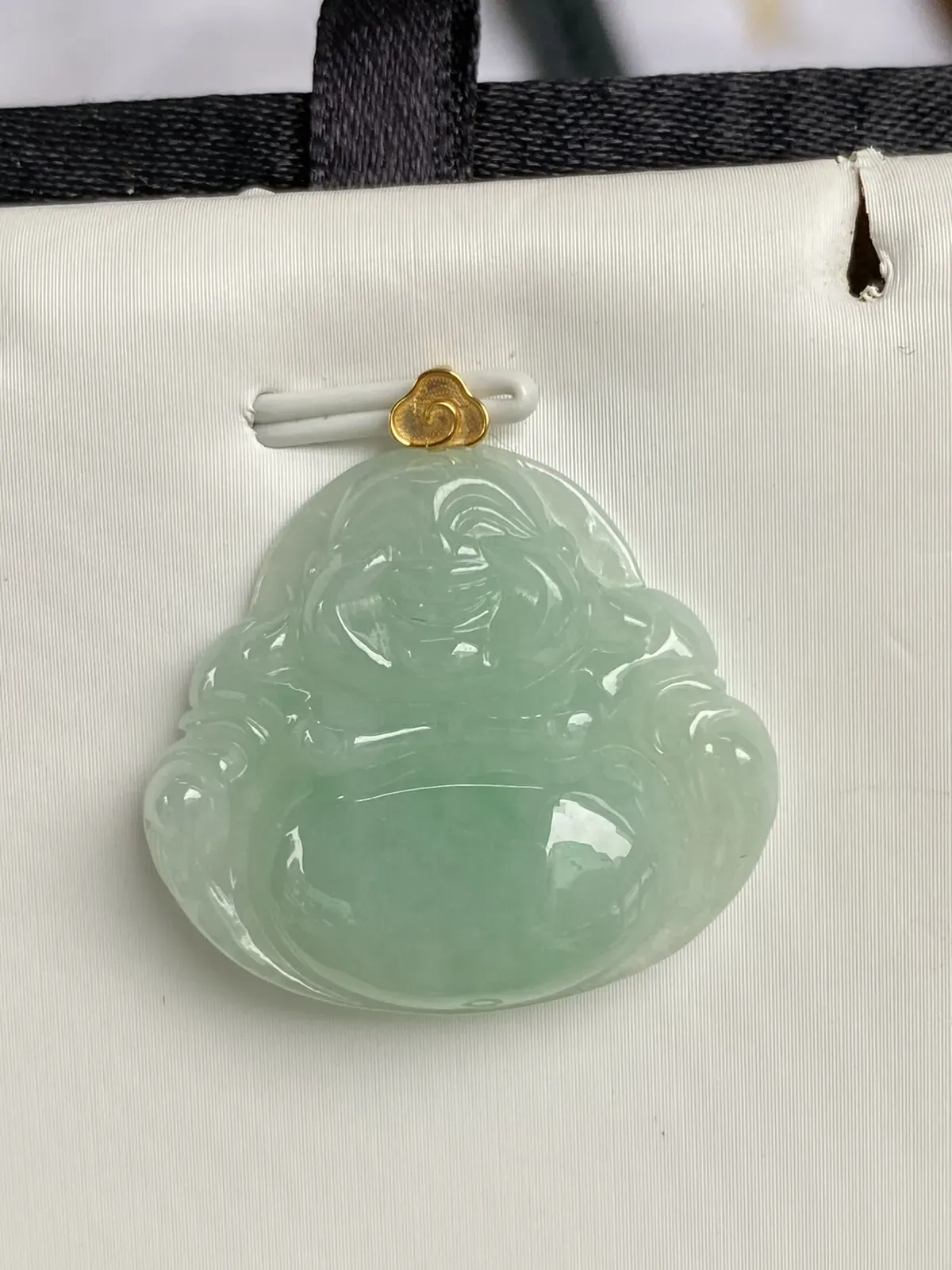 推荐【果绿佛公】无纹裂，水润，亲和开脸，笑容可掬，水水润润，品相佳，护佑佳品，超值哦～～28.9*28*5.5