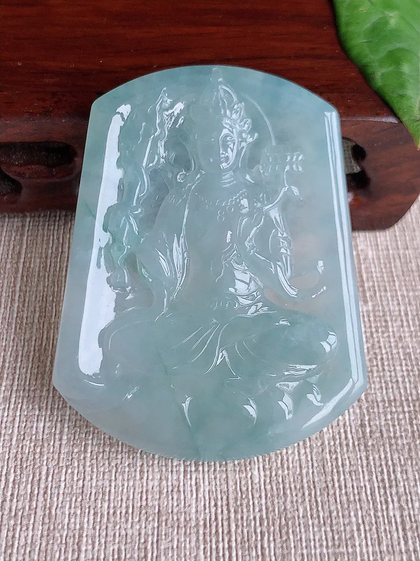 缅甸a货翡翠ddj老坑冰种飘花虚空藏菩萨吊坠 整体56.2×43.4×5.8mm 29.82
